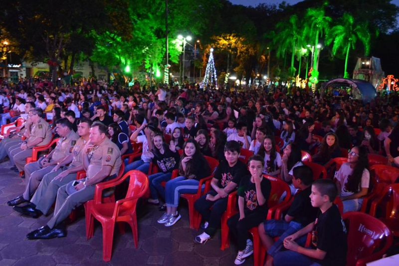 Formatura do Proerd lota a Praça Pinheiro Machado